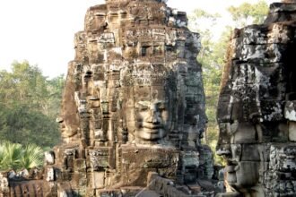 खमेर साम्राज्य की स्थापत्य और सांस्कृतिक धरोहर 'अंगकोर थॉम'