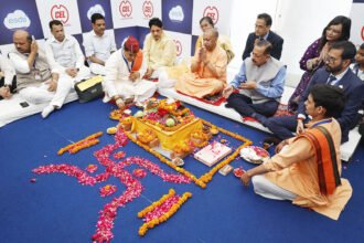 PM मोदी के मार्गदर्शन में नया भारत- बिना रुके, बिना डिगे, बिना झुके अपनी विकास यात्रा को आगे बढ़ा रहा : CM योगी