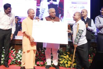 जातीय संघर्ष करवाकर परिवारवाद के नाम पर 'एक जनपद-एक माफिया' देना, यही पिछली सरकारों की उपलब्धि : CM योगी