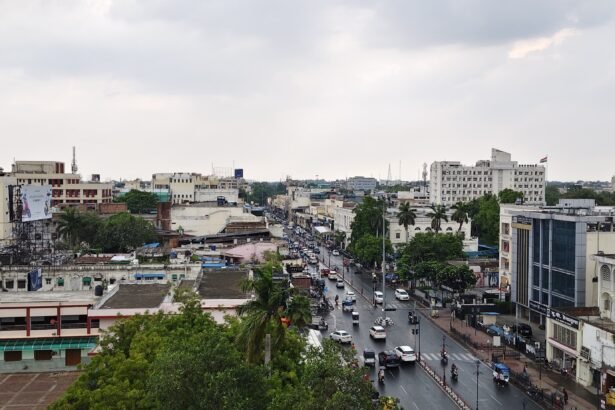 लखनऊ के कई इलाकों में हुई बारिश, सड़कों पर जलभराव, 2 दिन बाद तेज बरसात का अलर्ट