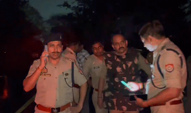 लखनऊ में ढाई साल की बच्ची से दरिंदगी के आरोपी को पुलिस ने एनकाउंटर में मार गिराया