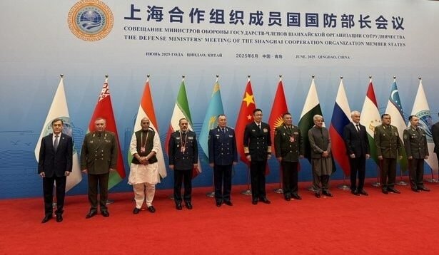 SCO बैठक में राजनाथ बोले- आतंकवाद के एपिसेंटर अब सेफ नहीं: डबल स्टैंडर्ड वाले देशों की आलोचना हो, मीटिंग में पाक के रक्षामंत्री भी मौजूद थे