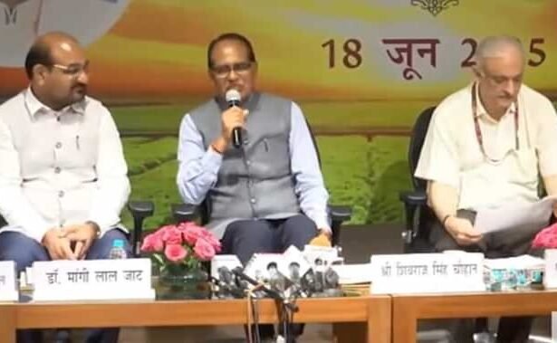 कृषि मंत्री के 10 बड़े फैसले : हफ्ते में 3 दिन खेतों में जाएंगे KVK वैज्ञानिक, हर जिले में बनेगी नोडल एजेंसी