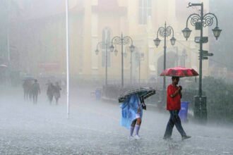 MP-गुजरात के बाद झारखंड पहुंचा मानसून, 19 राज्यों में बारिश, UP-बिहार समेत 4 राज्यों में बिजली गिरने से 19 की मौत