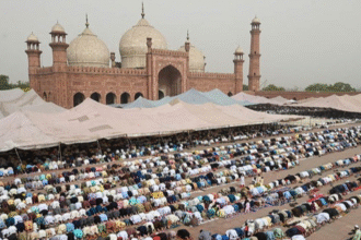 पाकिस्तान में अहमदिया मुस्लिमों के ईद मनाने पर पाबंदी,5 लाख रुपए जुर्माने की धमकी