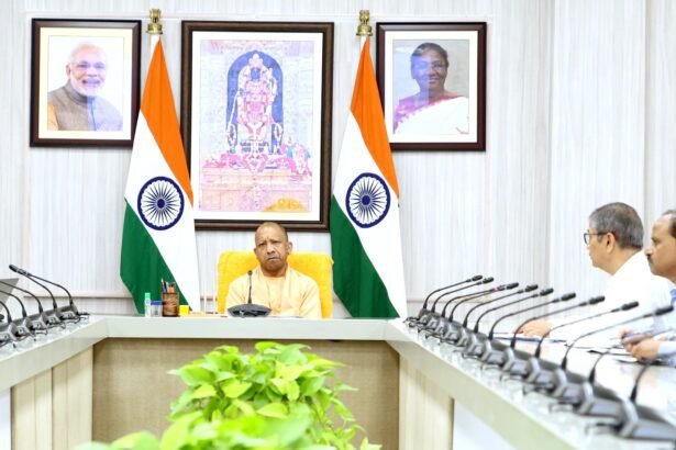 बौद्ध श्रद्धालुओं की विशिष्ट तीर्थ यात्राओं के लिए 'बौद्ध तीर्थ दर्शन योजना' और सिख श्रद्धालुओं के लिए 'पंच तख्त यात्रा योजना' शुरू की जाए : सीएम योगी आदित्यनाथ