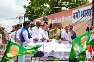 राहुल गांधी बोले- बिहार में भी चुनाव चोरी करने की कोशिश,EC के कमिश्नर BJP-RSS की तरह बात कर रहे