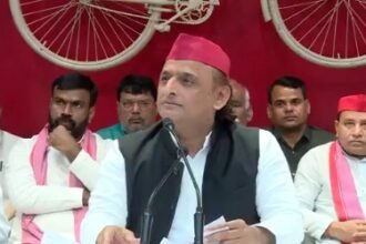 अगर JPNIC बेचना ही है तो हम समाजवादी लोग लेने के लिए तैयार : अखिलेश यादव