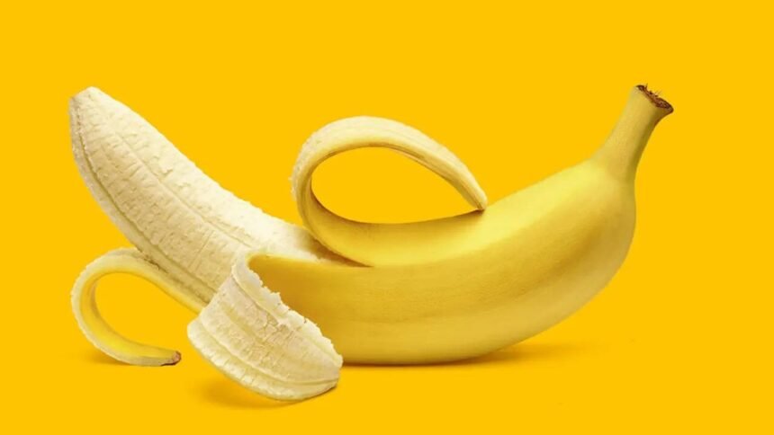 हमेशा टेढ़ा ही क्यों होता है केले का आकार?