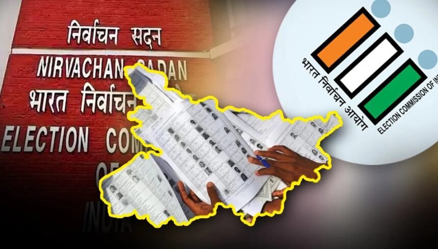 उत्तर प्रदेश के मुख्य निर्वाचन अधिकारी नवदीप रिणवा चुनाव अधिकारियों के साथ विशेष प्रगाढ़ पुनरीक्षण (एसआईआर) की समीक्षा बैठक करते हुए, मतदाता सूची 2026 की तैयारियों की दिशा में निर्देश देते हुए।