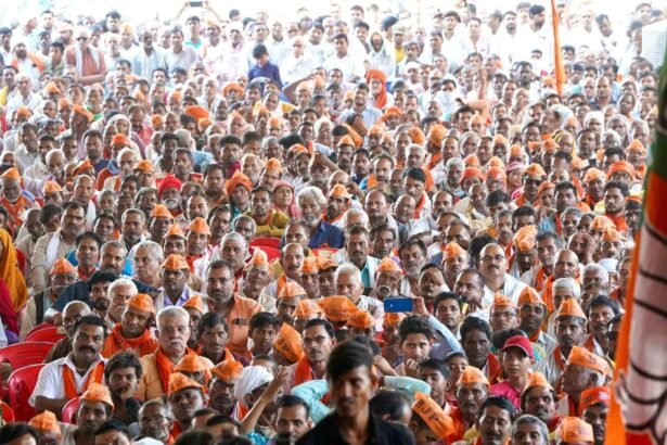 प्रधानमंत्री नरेंद्र मोदी मुजफ्फरपुर में रैली को संबोधित करते हुए, वहीं बिहार में तेजस्वी यादव, मुकेश सहनी, अमित शाह और राहुल गांधी की जनसभाएं जारी।