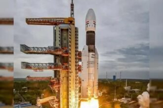 इसरो 2028 में चंद्रयान-4, 2027 में गगनयान और 2035 तक भारतीय अंतरिक्ष स्टेशन की तैयारी करते हुए, अंतरिक्ष मिशनों और उत्पादन क्षमता को बढ़ा रहा है।