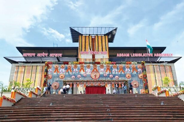 असम विधानसभा का शीतकालीन सत्र, सदन में विधायक और मुख्यमंत्री हिमंता बिस्वा सरमा।