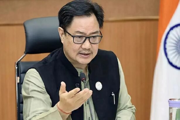 केंद्र सरकार ने 30 नवंबर को सर्वदलीय बैठक बुलाई, संसदीय कार्य मंत्री विपक्ष के साथ चर्चा करते हुए