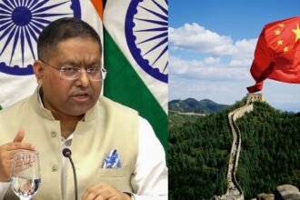 भारत के विदेश मंत्रालय की प्रेस ब्रीफिंग का दृश्य, जिसमें प्रवक्ता अरुणाचल प्रदेश पर चीन के दावे को लेकर आधिकारिक बयान दे रहे हैं। बैकग्राउंड में भारत का ध्वज और MEA का प्रतीक चिन्ह दिखाई दे रहा है