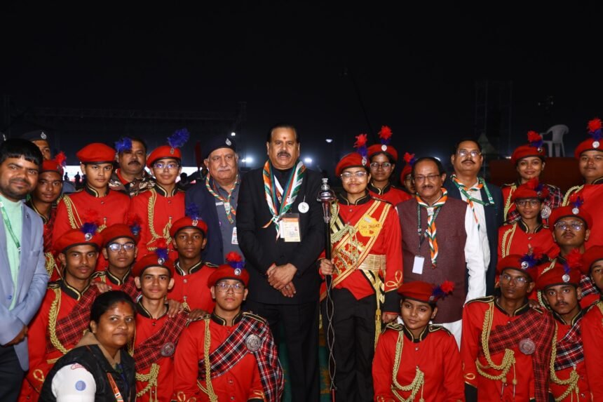 19वीं राष्ट्रीय जम्बूरी का भव्य ग्रैंड कैंपफायर, जिसमें स्काउट–गाइड युवा सांस्कृतिक नृत्य और अंतरराष्ट्रीय प्रतिनिधियों के साथ शामिल हैं।