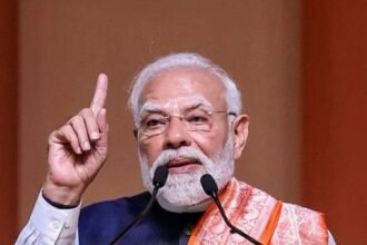 प्रधानमंत्री नरेंद्र मोदी ‘मन की बात’ कार्यक्रम के दौरान राष्ट्र को संबोधित करते हुए, जहाँ उन्होंने नवंबर महीने की प्रमुख राष्ट्रीय उपलब्धियों का उल्लेख किया।