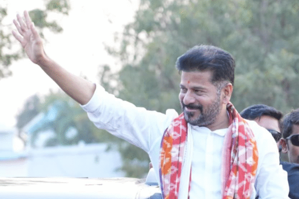 कोडांगल में जनसभा को संबोधित करते तेलंगाना मुख्यमंत्री अनुरमुला रेवंत रेड्डी