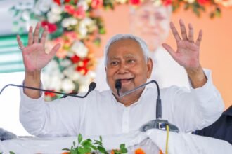 वर्ल्ड बुक ऑफ रिकॉर्ड्स द्वारा दसवीं बार मुख्यमंत्री पद की शपथ लेने पर नीतीश कुमार को सम्मान पत्र भेजा गया।