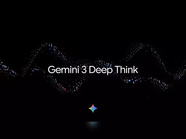 मोबाइल स्क्रीन पर Gemini 3 Deep Think Mode दिखाता हुआ इंटरफेस।