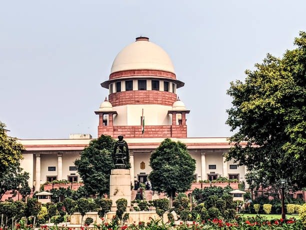 सुप्रीम कोर्ट में रोहिंग्या अवैध प्रवासियों के निष्कासन मामले की सुनवाई – अवैध प्रवासियों का कानूनी अधिकार नहीं