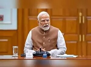 कांग्रेस नेताओं की प्रेस कॉन्फ्रेंस, पीछे अमेरिका की राष्ट्रीय सुरक्षा रणनीति से जुड़े ग्राफिक्स और मोदी सरकार पर सवाल