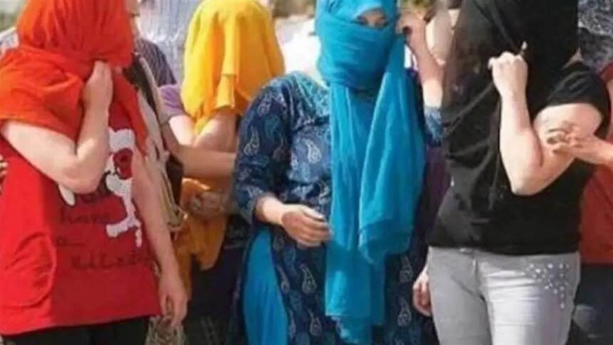 अलीगढ़ में स्पा सेंटर की आड़ में देह व्यापार का भंडाफोड़
