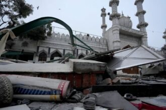 तुर्कमान गेट इलाके में MCD कार्रवाई के दौरान पुलिस तैनाती, CCTV जांच के बाद गिरफ्तारियां