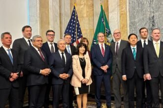 अमेरिका में आयोजित क्रिटिकल मिनरल्स मंत्रीस्तरीय बैठक में भाग लेते केंद्रीय मंत्री अश्विनी वैष्णव