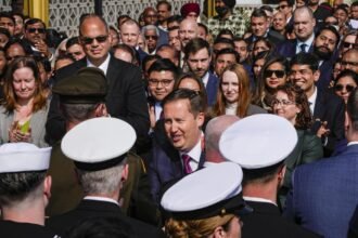 चाणक्यपुरी स्थित अमेरिकी दूतावास में रॉक म्यूज़िक के बीच पहुंचे नए अमेरिकी राजदूत सर्जियो गोर