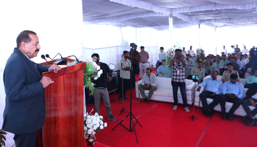 पोर्ट ब्लेयर में ब्लू इकोनॉमी और समुद्री संसाधनों पर कार्यक्रम को संबोधित करते केंद्रीय मंत्री डॉ. जितेंद्र सिंह