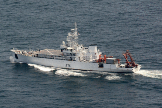 आईएनएस सागरध्वनि भारतीय नौसेना का समुद्र विज्ञान अनुसंधान पोत सागर मैत्री अभियान के लिए कोच्चि से रवाना हो रहा है।