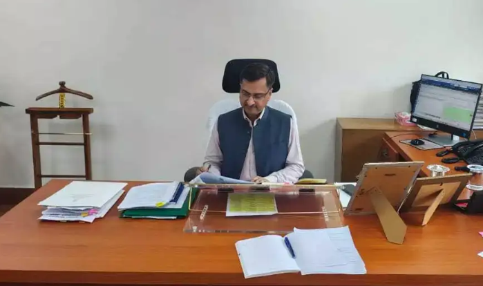 नई दिल्ली में एपी शिंदे संगोष्ठी हॉल में 65वीं केंद्रीय भूवैज्ञानिक कार्यक्रम बोर्ड बैठक के दौरान प्रतिभागी और अधिकारियों की बैठक