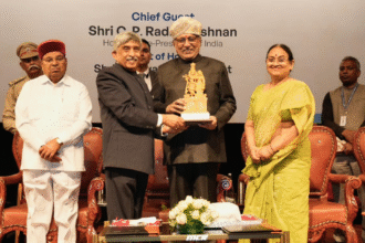 सीएमआर इंस्टीट्यूट ऑफ टेक्नोलॉजी, बेंगलुरु में रजत जयंती समारोह के दौरान उपराष्ट्रपति श्री सी.पी. राधाकृष्णन को संबोधित करते हुए देखा जा रहा है