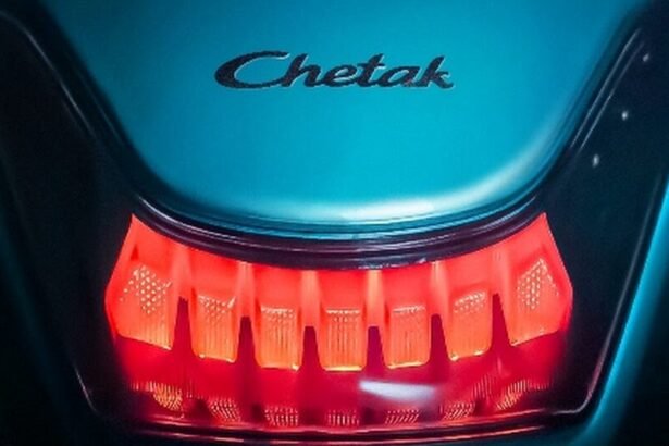 बजाज चेतक का नया एंट्री-लेवल इलेक्ट्रिक स्कूटर, किफायती कीमत और बदला हुआ डिजाइन