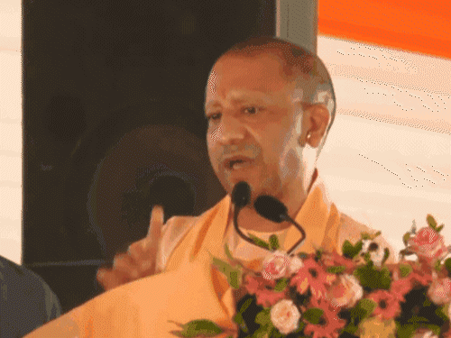 सिद्धार्थनगर महोत्सव का उद्घाटन करते मुख्यमंत्री योगी आदित्यनाथ