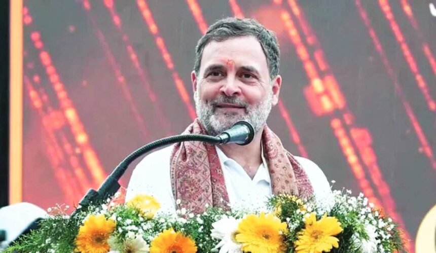 राहुल गांधी चुनाव आयोग की इरेज़ेबल इंक जांच पर टिप्पणी करते हुए