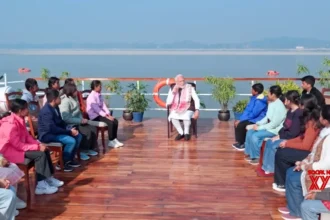 Pariksha Pe Charcha 2026 में छात्रों से संवाद करते प्रधानमंत्री नरेंद्र मोदी