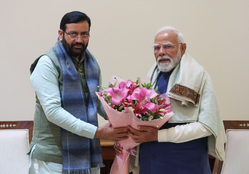 नई दिल्ली में प्रधानमंत्री नरेंद्र मोदी से मुलाकात करते हरियाणा के मुख्यमंत्री नायब सिंह सैनी