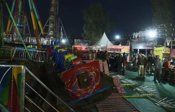 सूरजकुंड मेले में टूटे झूले का घटनास्थल और पुलिस जांच
