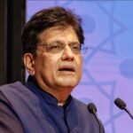 केंद्रीय वाणिज्य एवं उद्योग मंत्री पीयूष गोयल उद्योग प्रतिनिधियों के साथ बैठक में निर्यात और व्यापार विस्तार पर चर्चा करते हुए