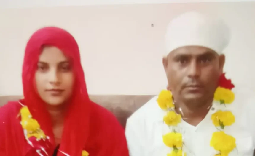 मंदसौर में हत्या के बाद जांच करती पुलिस टीम