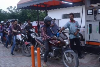 Rising crude oil prices impact global markets amid US Iran tensions while petrol diesel prices remain stable in India