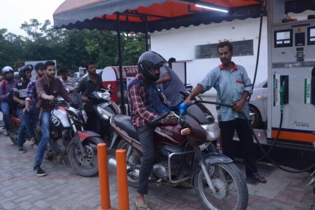 Rising crude oil prices impact global markets amid US Iran tensions while petrol diesel prices remain stable in India