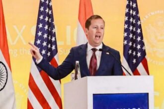 सर्जियो गोर भारत में मीडिया से बात करते हुए, दिल्ली, 2026