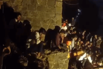 शिवनेरी किले पर शिवाजी जयंती के दौरान भारी भीड़ में अफरा-तफरी, सीढ़ियों पर फिसलने से लोग घायल