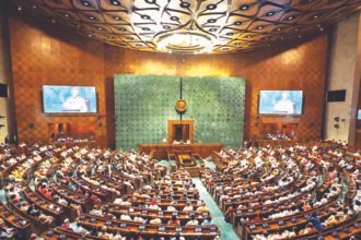 लोकसभा स्पीकर ओम बिरला और कांग्रेस नेताओं के बीच AI वीडियो विवाद, प्रिविलेज कमेटी नोटिस जारी करती हुई