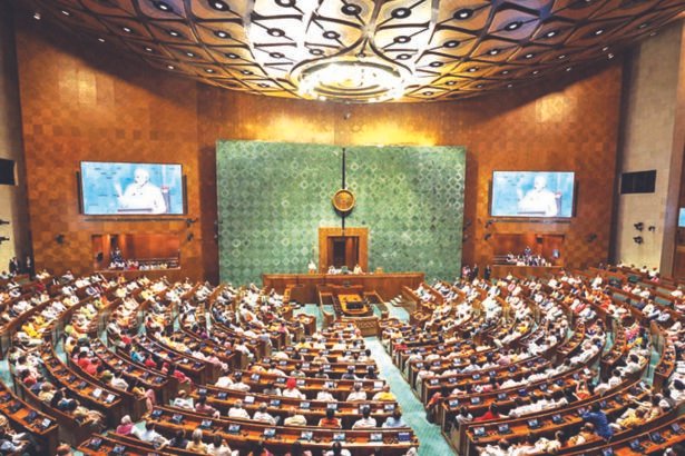 लोकसभा स्पीकर ओम बिरला और कांग्रेस नेताओं के बीच AI वीडियो विवाद, प्रिविलेज कमेटी नोटिस जारी करती हुई