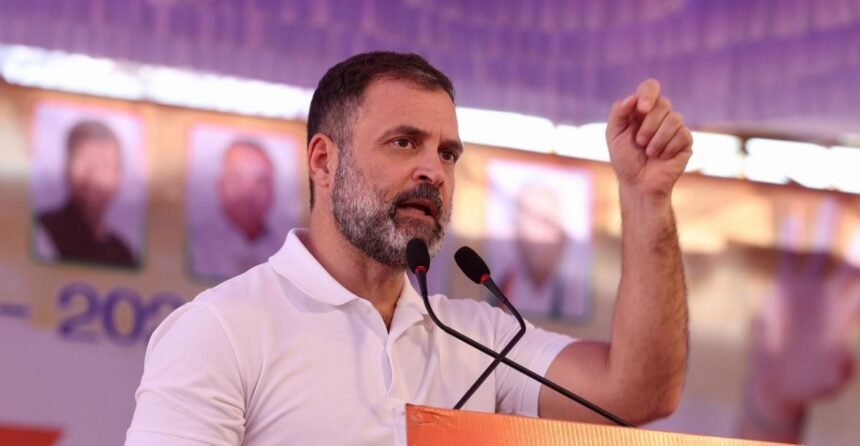 INDIA गठबंधन की बैठक में लेफ्ट नेताओं द्वारा राहुल गांधी के केरल वाले बयान पर आपत्ति जताने को दर्शाती प्रतीकात्मक तस्वीर