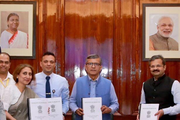 रक्षा सचिव राजेश कुमार सिंह ने जारी की सुरक्षा निर्देश नई नियमावली 2026 बदलते खतरों से निपटने की तैयारी
